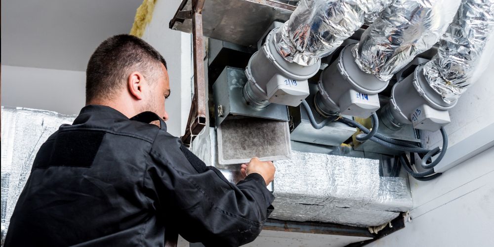 Hire duct maintenance experts Abu Dhabi