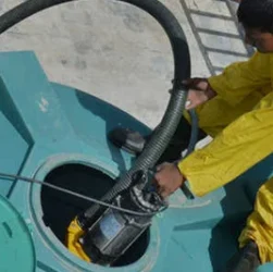 Washing-Under-Pressure-Mechanical-Cleaning