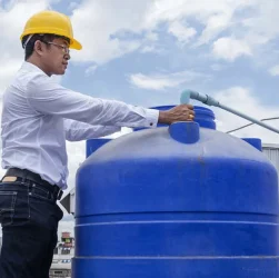 water-tank-cleaning